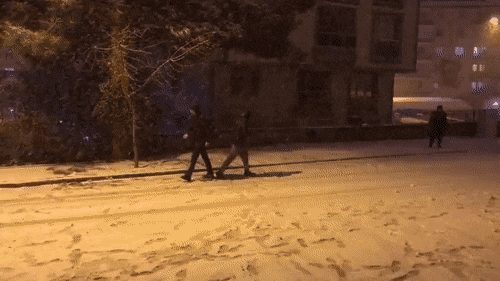 50761ef80c56d6cbd25016d8df42a2cd.gif
